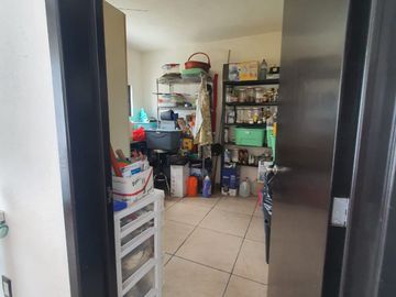 Casa en venta con terreno amplio y otra propiedad en Querétaro