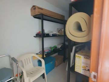 Casa en venta con terreno amplio y otra propiedad en Querétaro