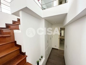 HERMOSO DUPLEX + COCHERA EN MIRAFLORES