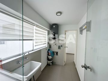 HERMOSO DUPLEX + COCHERA EN MIRAFLORES