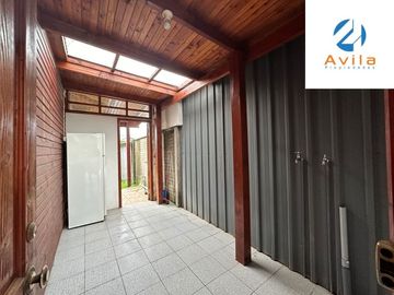 Pucón Terreno 121M2 con 1 casa de 2 pisos en sector el Claro , COD.VTIN073