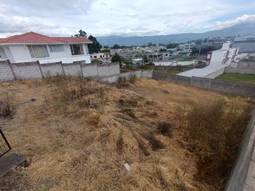 Terreno en venta - Sangolqui cerca a redondel del Colibri