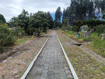Terreno en venta - Sangolqui cerca a redondel del Colibri