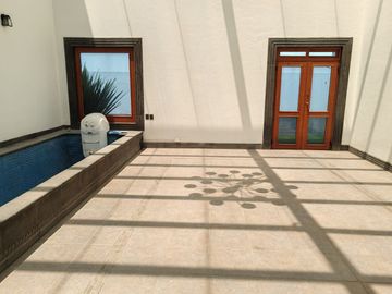 venta de Casa con carril de nado techado y jardín en la Vista country club, Puebla - gran oportunidad
