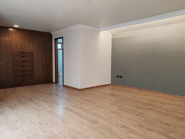 venta de Casa con carril de nado techado y jardín en la Vista country club, Puebla - gran oportunidad