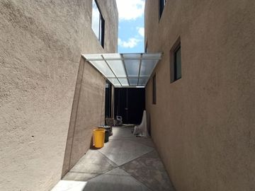 VENDO DEPARTAMENTO PLANTA BAJA EN CONDOMINIO EL MOTIVO ZAKIA QUERETARO