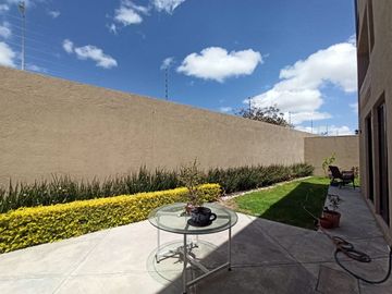 VENDO DEPARTAMENTO PLANTA BAJA EN CONDOMINIO EL MOTIVO ZAKIA QUERETARO