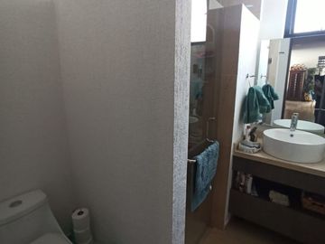 VENDO DEPARTAMENTO PLANTA BAJA EN CONDOMINIO EL MOTIVO ZAKIA QUERETARO