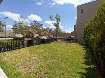 VENDO DEPARTAMENTO PLANTA BAJA EN CONDOMINIO EL MOTIVO ZAKIA QUERETARO
