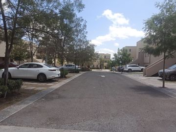 VENDO DEPARTAMENTO PLANTA BAJA EN CONDOMINIO EL MOTIVO ZAKIA QUERETARO