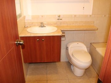 Amplio y moderno apartamento, con excelentes acabados