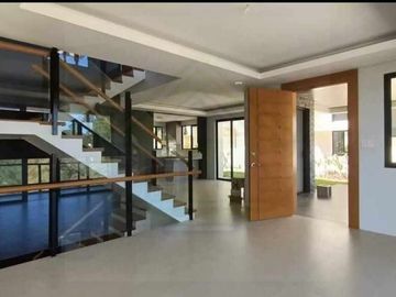 Brand New House and Lot with Elevator with Mountain view for Sale in Antipolo