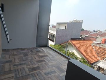 For Sale New House Ready to Live in, 3 Floors in Duri Kepa location, West Jakarta