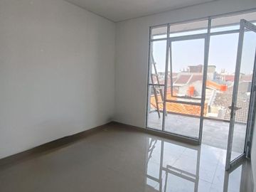 For Sale New House Ready to Live in, 3 Floors in Duri Kepa location, West Jakarta
