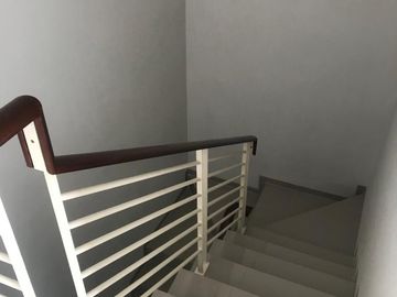 Rumah Mojoklanggru Kidul Belakang Depot Bu Rudy Dharmahusada Baru Gres Siap Huni