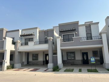 EXCELENTECASA 🏡 AL SUR DE PACHUCA 3 RECAMARAS 2 BAÑOS CON METRO DE SEPARACIÓN!