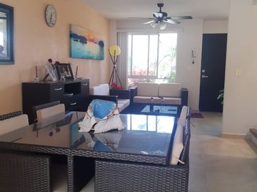 CASA CON ALBERCA Y PALAPA EN VENTA A 15MIN DE CUERNAVACA