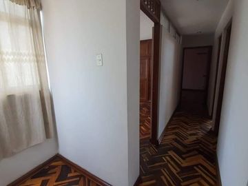 Departamento Triplex Con Terraza - Ubicado Estratégicamente