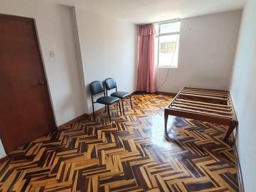 Departamento Triplex Con Terraza - Ubicado Estratégicamente