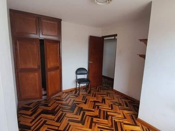 Departamento Triplex Con Terraza - Ubicado Estratégicamente