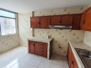 Departamento Triplex Con Terraza - Ubicado Estratégicamente