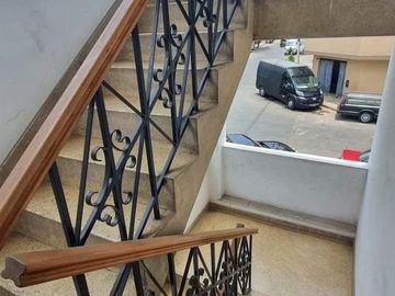 Departamento Triplex Con Terraza - Ubicado Estratégicamente