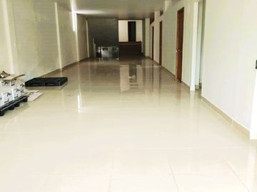VENTA DE EDIFICIO DE OFICINAS EN QUIROGA, MICH.