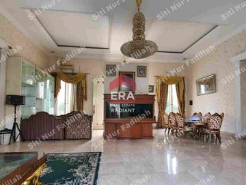 Dijual Rumah Modern Classic di Camar Bintaro