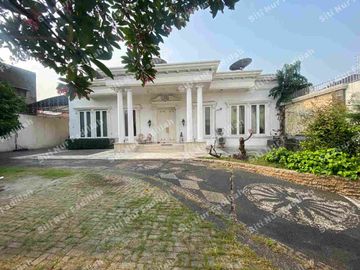 Dijual Rumah Modern Classic di Camar Bintaro