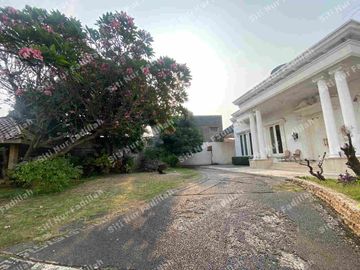 Dijual Rumah Modern Classic di Camar Bintaro