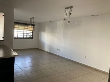 VENTA DE CASA EN PORTON CAÑADA  ZONA NORTE