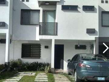 VENTA DE CASA EN PORTON CAÑADA  ZONA NORTE