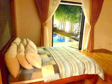 6-Bedroom House With Swimming Pool in  Ayala Westgrove Heights Silang Cavite