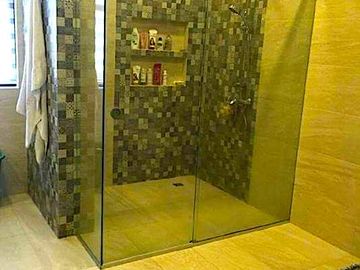 6-Bedroom House With Swimming Pool in  Ayala Westgrove Heights Silang Cavite