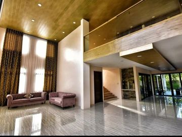 6-Bedroom House With Swimming Pool in  Ayala Westgrove Heights Silang Cavite