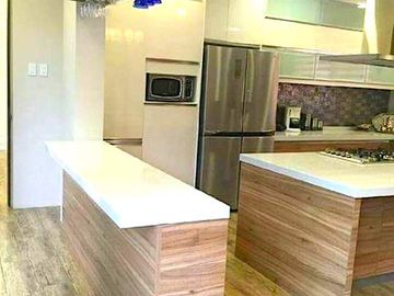 6-Bedroom House With Swimming Pool in  Ayala Westgrove Heights Silang Cavite