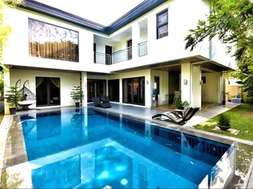6-Bedroom House With Swimming Pool in  Ayala Westgrove Heights Silang Cavite