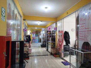 VENTA DE LOCAL COMERCIAL EN 2DO PISO, GALERÍA ECHENIQUE CHOSICA