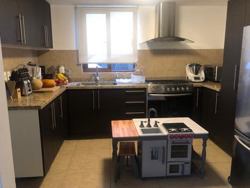 CASA EN VENTA EN JURIQUILLA