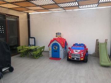 CASA EN VENTA EN JURIQUILLA
