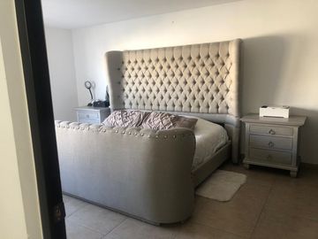 CASA EN VENTA EN JURIQUILLA