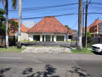 Disewakan Bangunan Lokasi Strategis Ex Resto di Pusat Kota Lokasi jl Kartini Surabaya