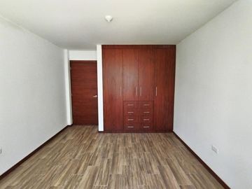 CASA A ESTRENAR URBANIZACIÓN 