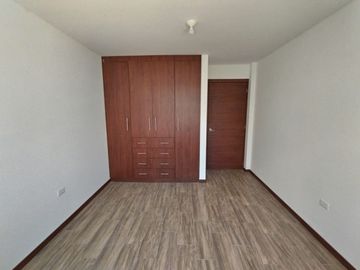 CASA A ESTRENAR URBANIZACIÓN 