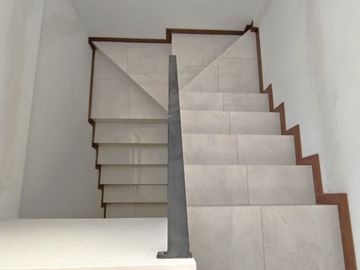 CASA A ESTRENAR URBANIZACIÓN 