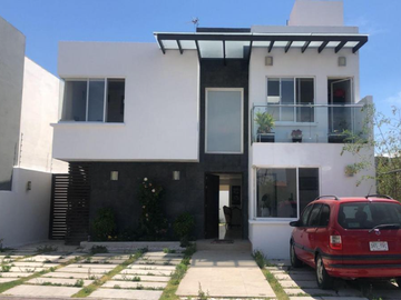 ¡¡¡OPORTUNIDAD ÚNICA!!!  Casa en venta en el Refugio, Querétaro