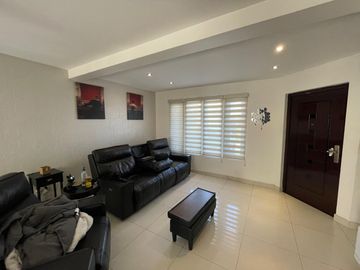 Se Vende casa de 4 recamaras dentro de un coto con acceso Controlado pasando Flamingos.