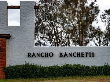 Terreno para construir tu casa de Descanso, en un ambiente con tranquilidad y seguridad en Rancho Banchetti