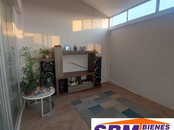 En Urbanización Privada Se Vende Casa con Proyección para Tercer Piso Depto Independiente