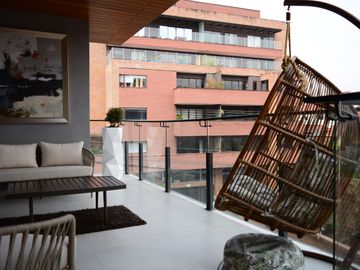 En Venta Departamento de Lujo de 3 Dormitorios en Puertas del Sol - Ordoñez Lasso